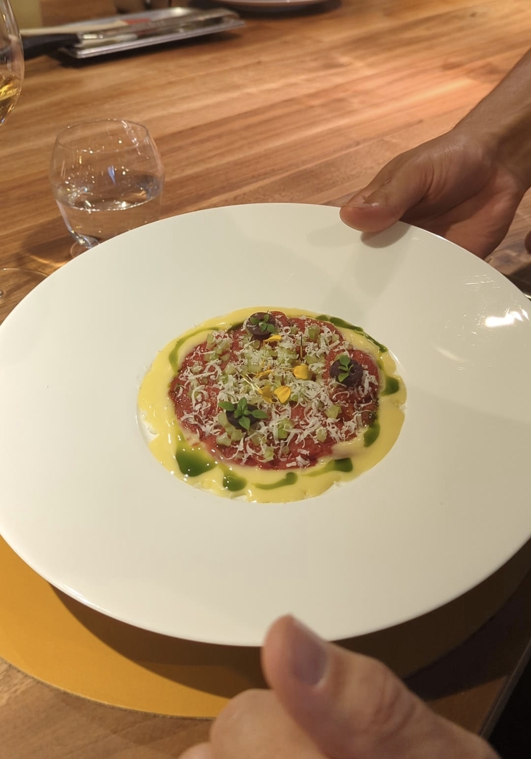 Carpaccio et condiments — Menssa
