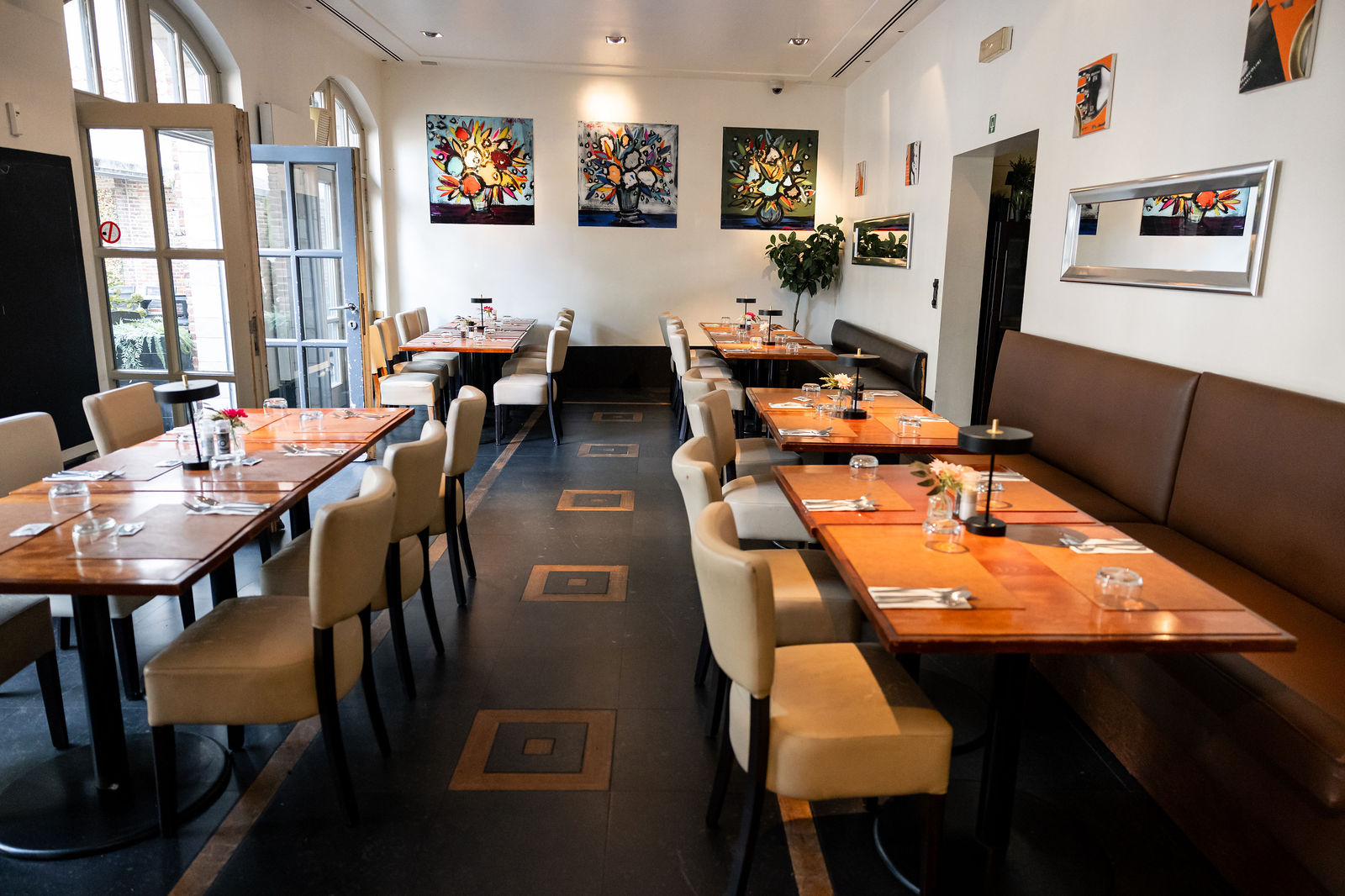 Salle chaleureuse du Beer’s Garden pour dîner d’entreprise