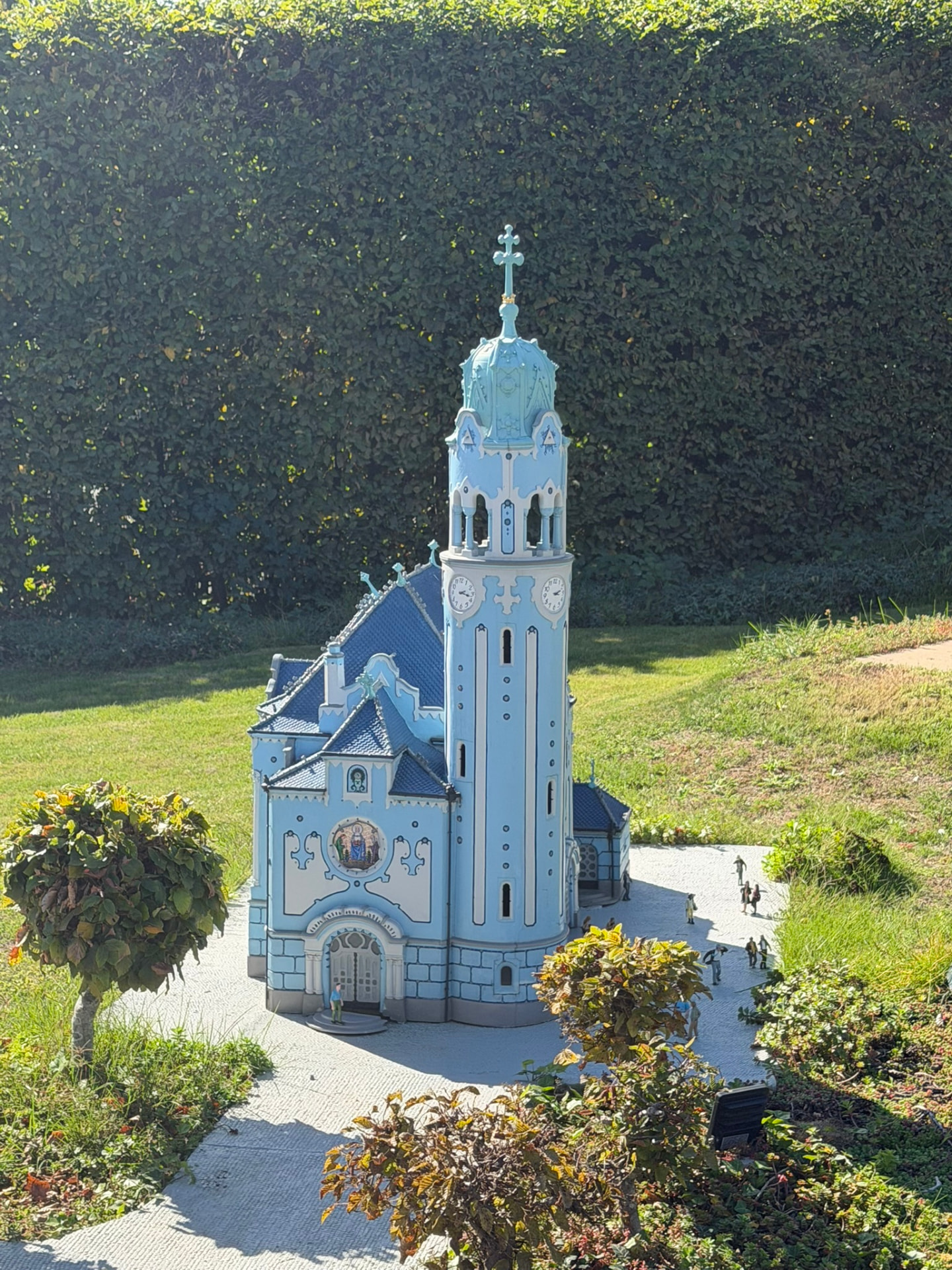 L’église bleue de Bratislava miniature à Mini-Europe