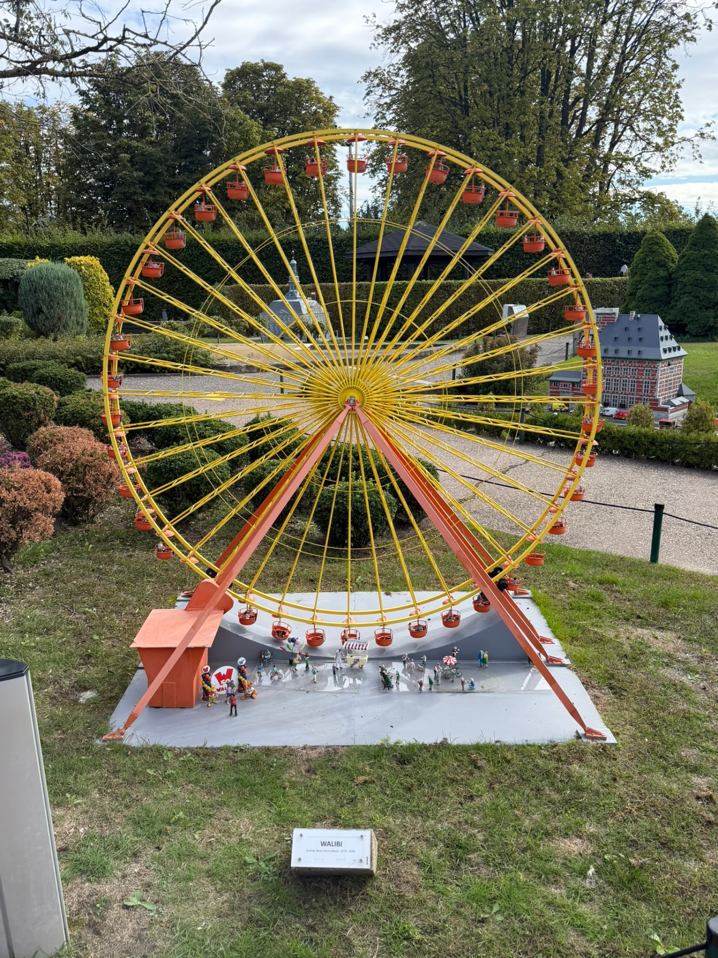 La grande roue de Walibi miniature à Mini-Europe