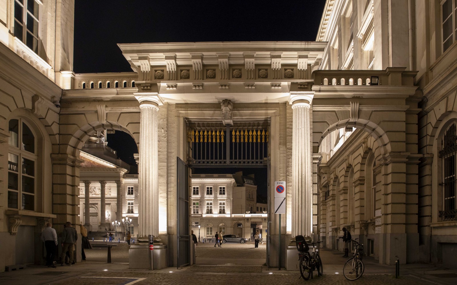 Illuminated Brussels heritage — official Beliris photograph
