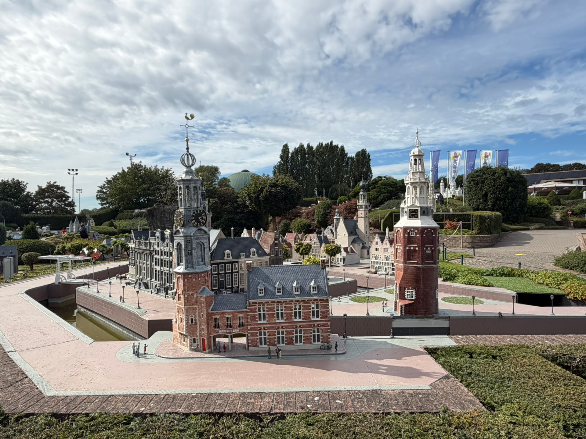 Les maisons à pignons et les canaux d’Amsterdam miniatures à Mini-Europe