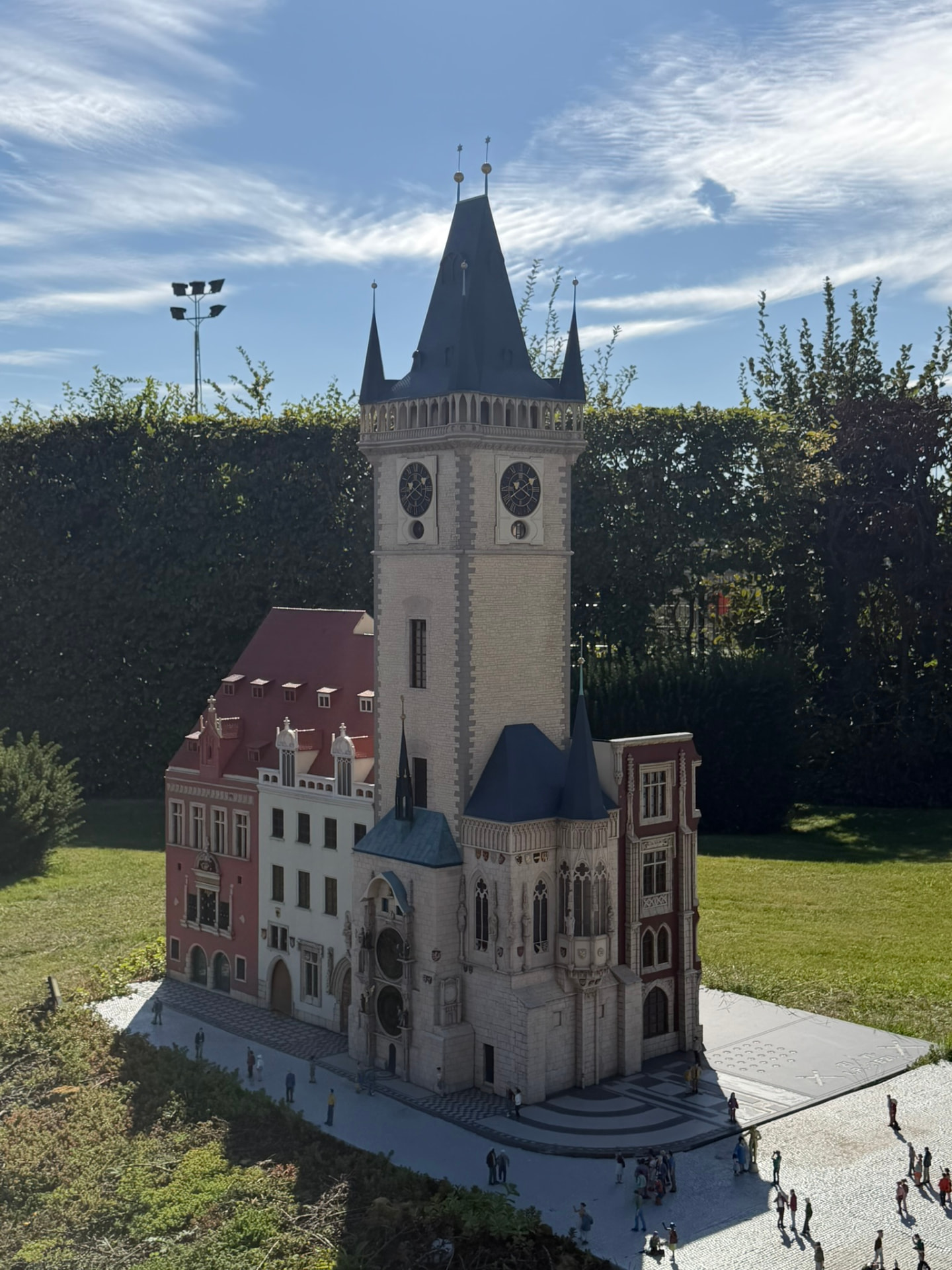 L’horloge astronomique de Prague miniature à Mini-Europe