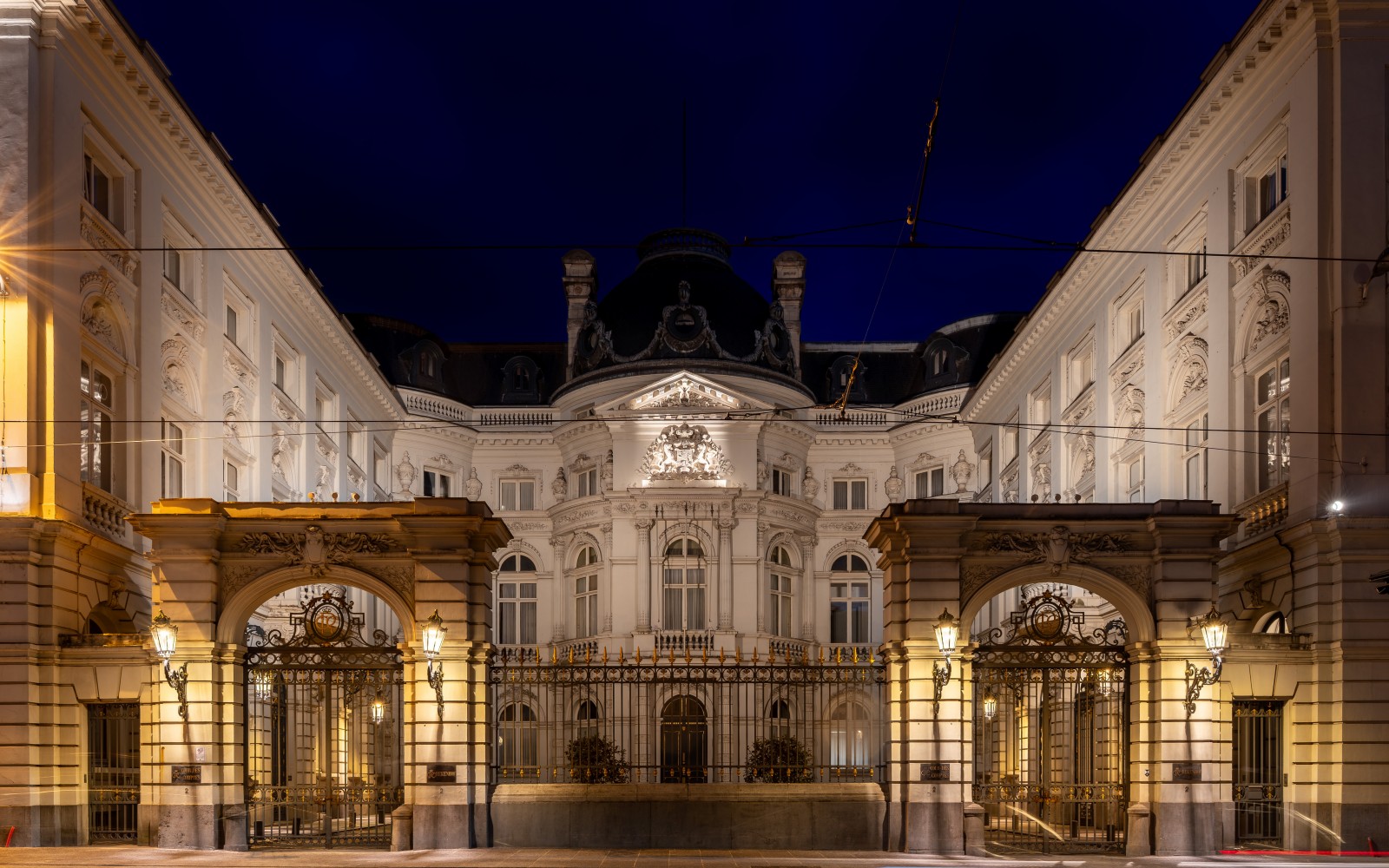 Illuminated Brussels heritage — official Beliris photograph
